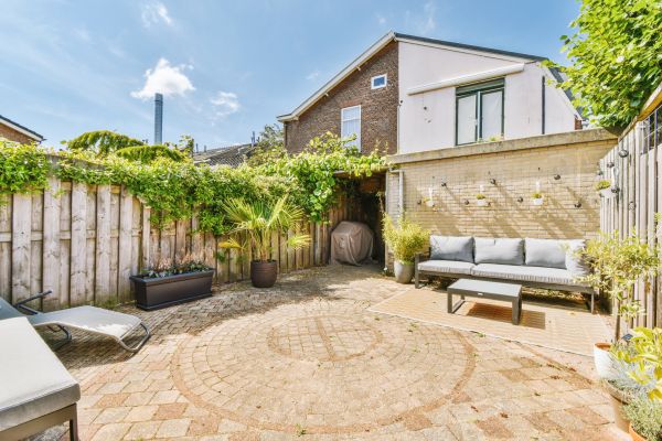 Cost of Courtyard Patio Service in Truckee